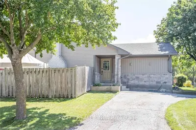 31 BEECHMOUNT Crescent, London South, ON N6E 2J1