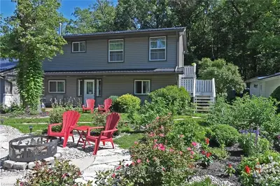 7706 CLAYTON Street, Lambton Shores, ON N0M 2L0