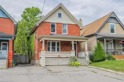 6 ELMWOOD Avenue E, London South, ON N6C 1J2