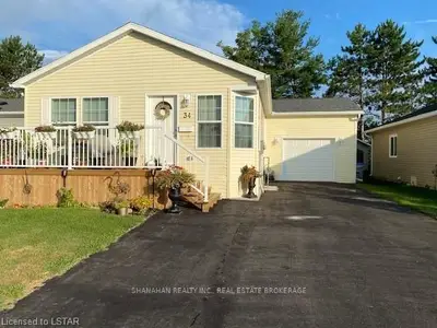 34 BOND Street, Strathroy-Caradoc, ON N7G 2P8