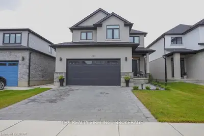 1323 TWILITE Boulevard, London North, ON N6G 5B6
