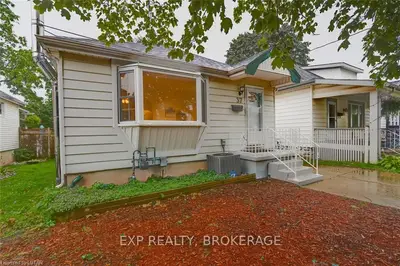 37 EASTMAN Avenue, London East, ON N5W 2M3