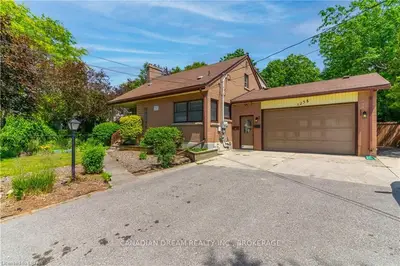 1238 HAMILTON Road, London East, ON N5W 1B2
