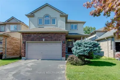 979 QUEENSBOROUGH Court, London North, ON N6G 5K1