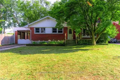 374 CAROL Street, London South, ON N6J 1C8