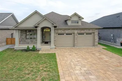 197 BYRON AVENUE Avenue, Thames Centre, ON N0L 1G5
