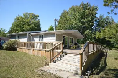 6156 LONDON Road, Lambton Shores, ON N0N 1J1