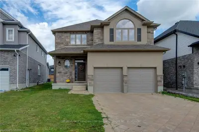 1334 RED PINE , London North, ON N6G 5B7