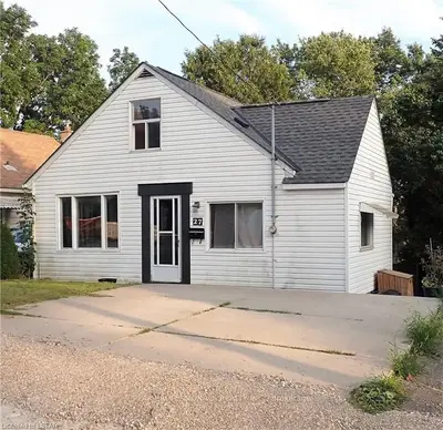 27 CONNAUGHT Avenue, London East, ON N5Y 3A4