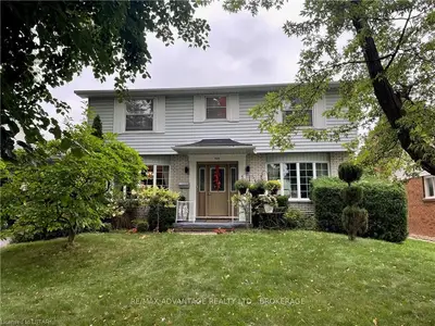 453 EATON PARK Drive, London South, ON N6J 1X1