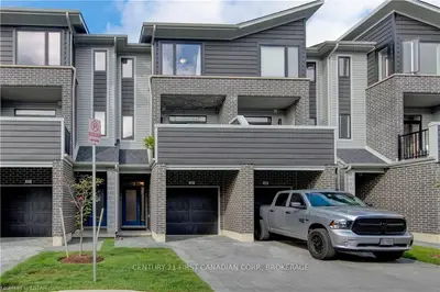 177 Edgevalley Road 33, London East, ON N5V 0C5