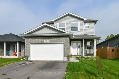18 Minler Street, Ingersoll, On N5c 0c9