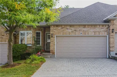 1028 COMMISSIONERS Road W 8, London South, ON N6K 1C3