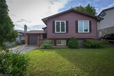 968 LAWSON Road, London North, ON N6G 3M2