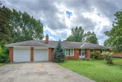 864 Clearview Avenue, London North, ON N6H 2N4