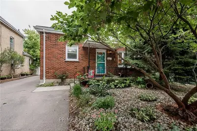 230 BURWELL Street, London East, ON N6B 2V4
