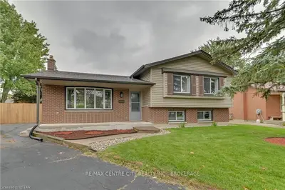 114 TUFTON Place, London South, ON N6C 4W9