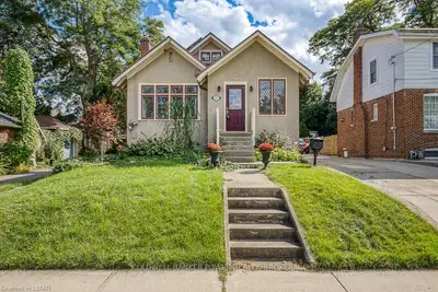 271 Briscoe Street E, London South, ON N6C 1X5
