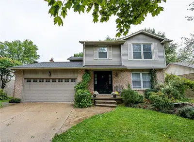 7 GREENBRIER Crescent, London South, ON N6J 3X6