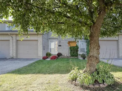30 CLARENDON Crescent 2, London South, ON N6C 5Y1