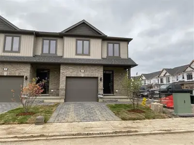 745 CHELTON Road 13, London South, ON N6M 0J1