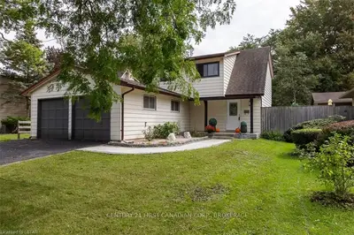 107 YARDLEY WOOD Road, London North, ON N6G 2H9