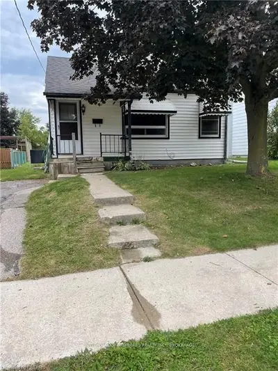 259 Evelyn Avenue, Ingersoll, On N5c 2b2
