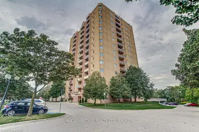 860 COMMISSIONERS Road E 1207, London South, ON N6C 5Y8