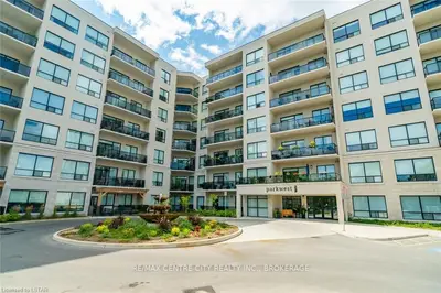 1200 COMMISSIONERS Road 109, London South, ON N6K 0J7