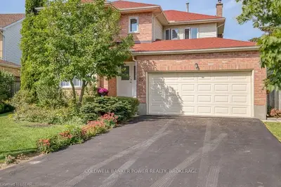 30 STONEHENGE Place, London East, ON N5V 4C5