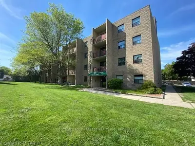 130 PARK Avenue E 202, Chatham-Kent, ON N7M 3V6