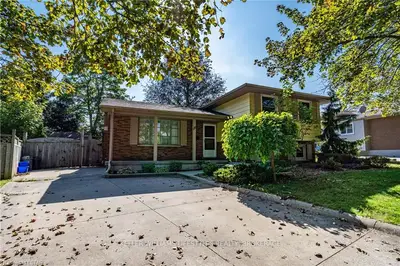 116 PAPERBIRCH Crescent, London North, ON N6G 1L7