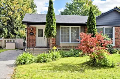 213 BANBURY Road, London South, ON N5Z 4M1