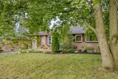 461 JELLICOE Crescent, London South, ON N6K 2M6