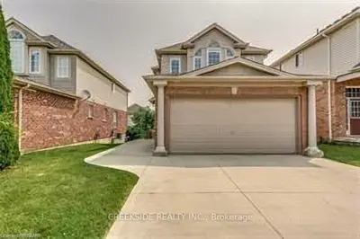 730 Oakcrossing Road, London North, ON N6H 5V9