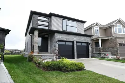 907 HOLTBY Court, London North, ON N6G 0W9