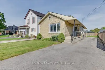 57 COLBORNE Street, Strathroy-Caradoc, ON N7G 2M1