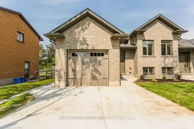 90a Myrtle Street, Aylmer, On N5h 2h5