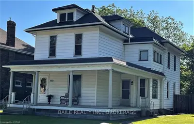 3220 Church Street, Brooke-Alvinston, ON N0N 1A0