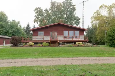 9494 GREENWAY Road, Lambton Shores, ON N0M 1T0