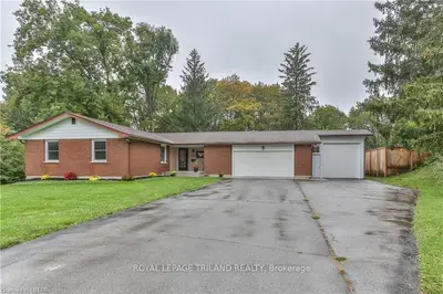 1860 PARKHURST Avenue, London East, ON N5V 2C3