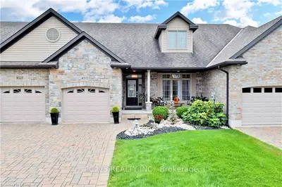 4325 FAIRWAY Court, Petrolia, ON N0N 1R0