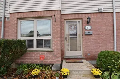 89 HIGHVIEW Avenue E 23, London South, ON N6C 5V7