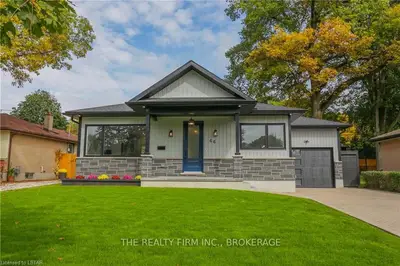 66 MANITOULIN Drive, London East, ON N5W 1M4