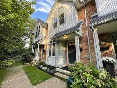 1415 COMMISSIONERS Road W 21, London South, ON N6K 1E2