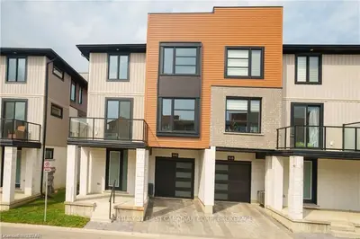 940 WEST VILLAGE Square, London North, ON N6H 0J7