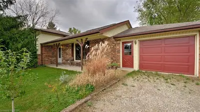9997 NORTH Street, Lambton Shores, ON N0M 1T0