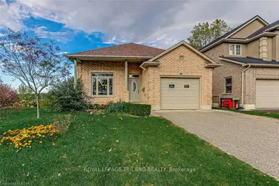 28 Holland Avenue, Aylmer, On N5h 3j3