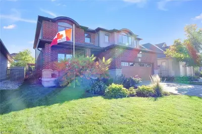2118 PENNYROYAL Street, London North, ON N5X 0E6