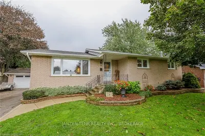 19 Leslie Avenue, Aylmer, On N5h 2p8